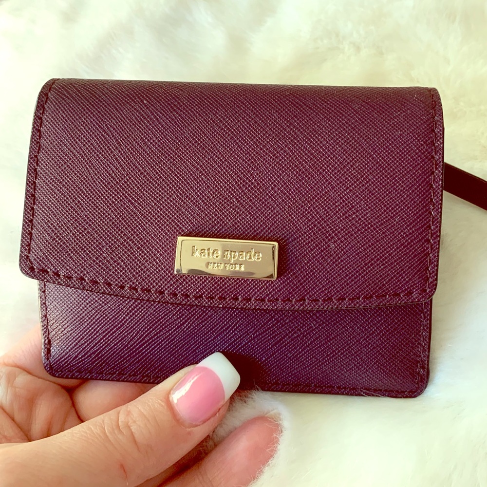 Kate Spade ♠️ Burgundy mini wallet.